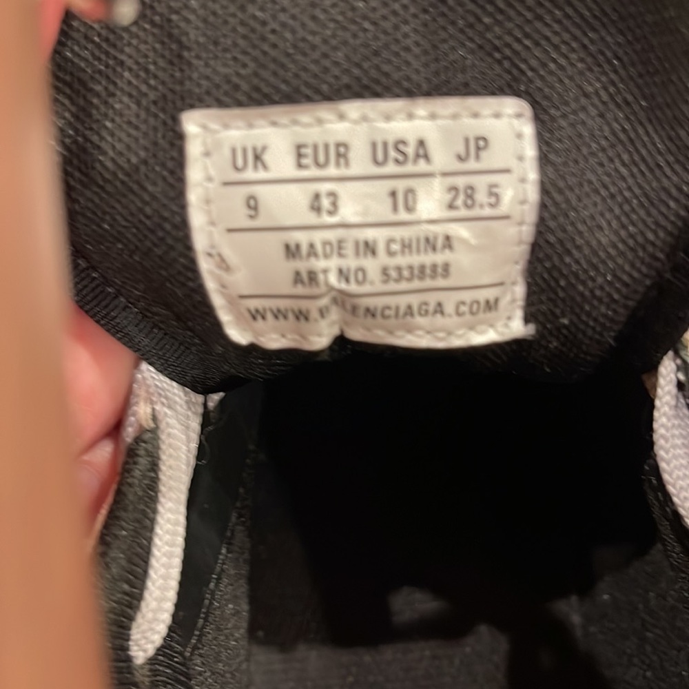 Balenciaga Triple S men’s sneakers size 10. Authentic and in good condition - Picture 9 of 13